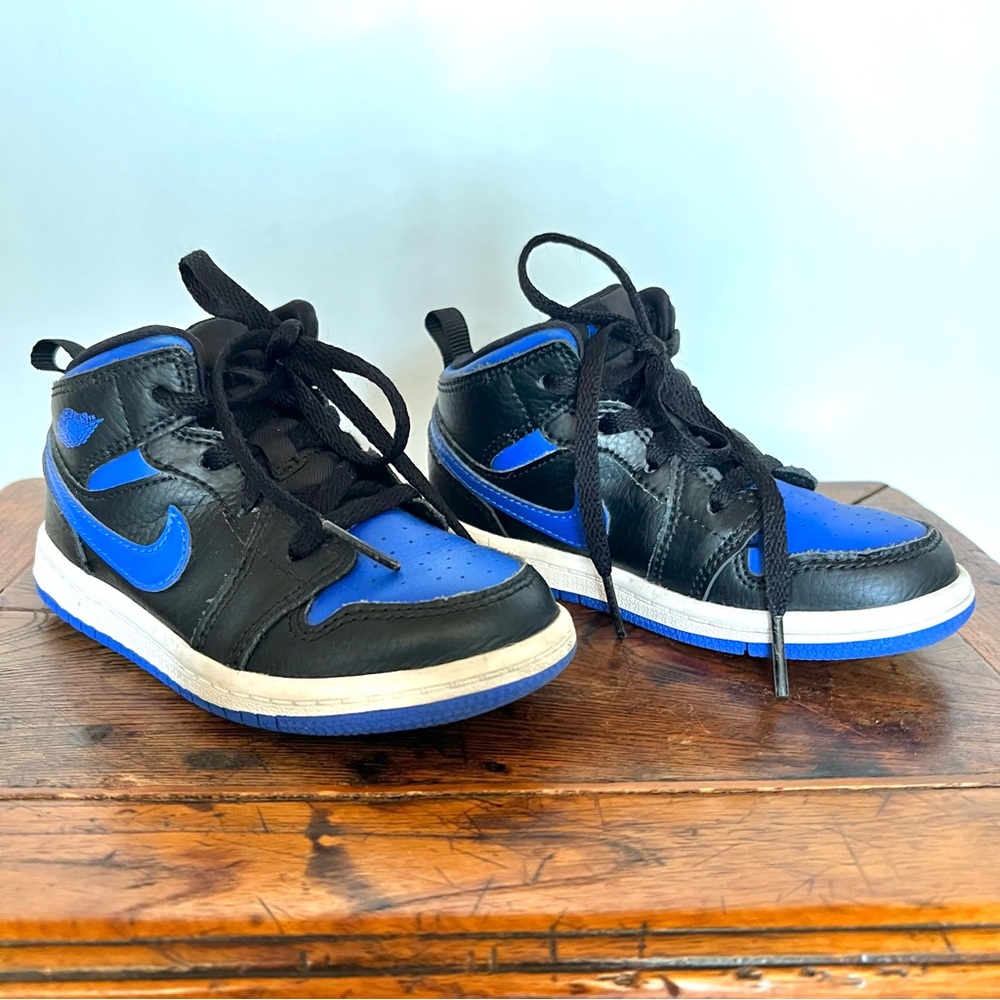 Toddler 9 Nike high tops